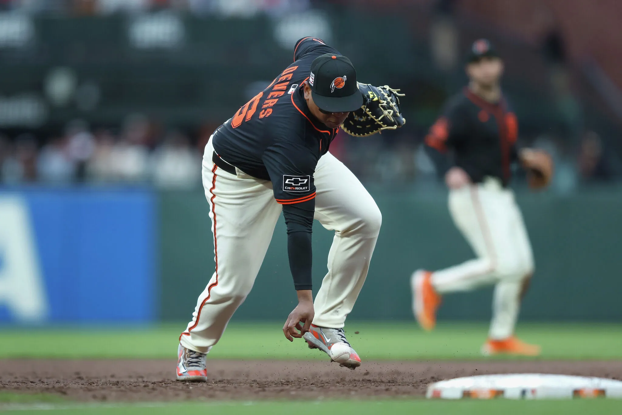 Pertahanan first base Rafael Devers menjadi pertanyaan paruh kedua dalam kekalahan Giants dari Mets