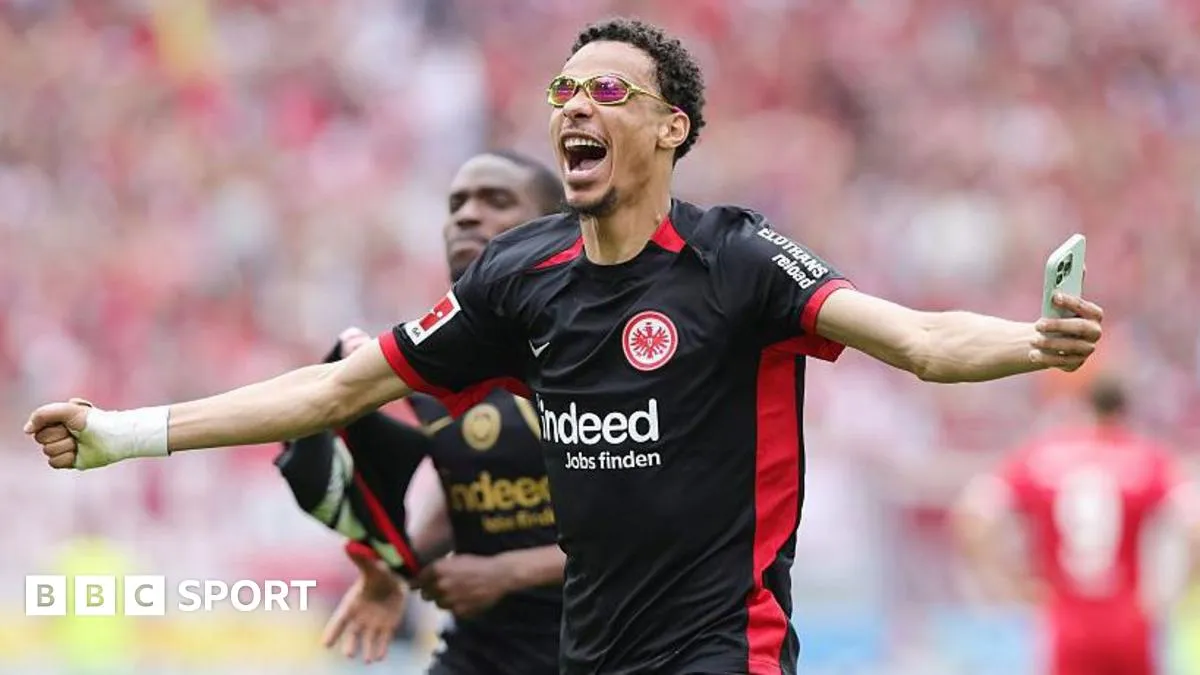 Hugo Ekitike: Rekrutan Striker Baru Liverpool Tunjukkan Arne Slot Mungkin Beralih ke Taktik Jurgen Klopp