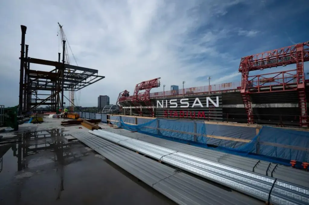 Pembangunan stadion Titans baru dihentikan setelah jerat ditemukan di lokasi
