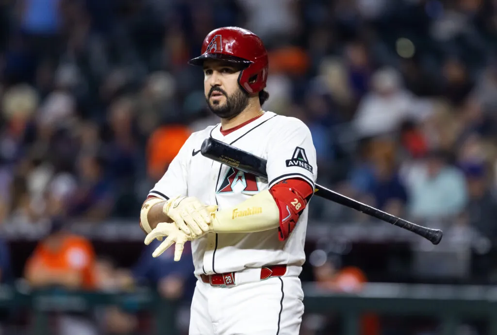 Reds Tertarik Pada Eugenio Suarez