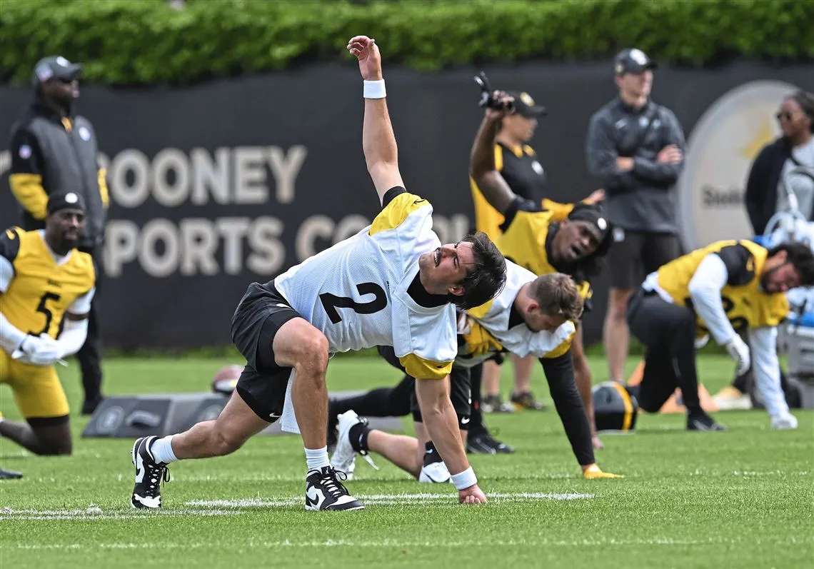 Joe Starkey: Terry Bradshaw benar mengkritik Steelers yang menunggu Mr. Rodgers - Pittsburgh Post