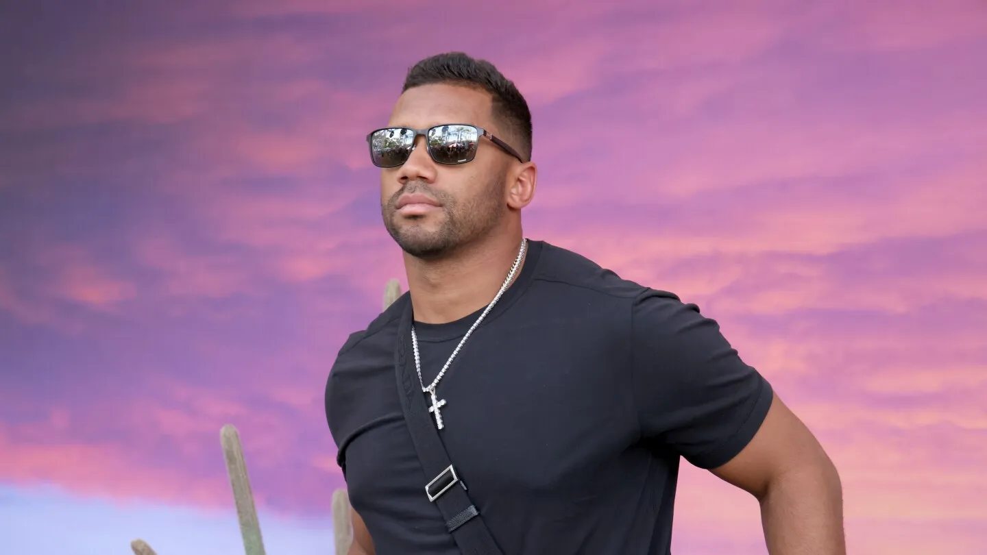 Russell Wilson: Tidak ada yang berubah bagi saya dengan Jaxson Dart di sini