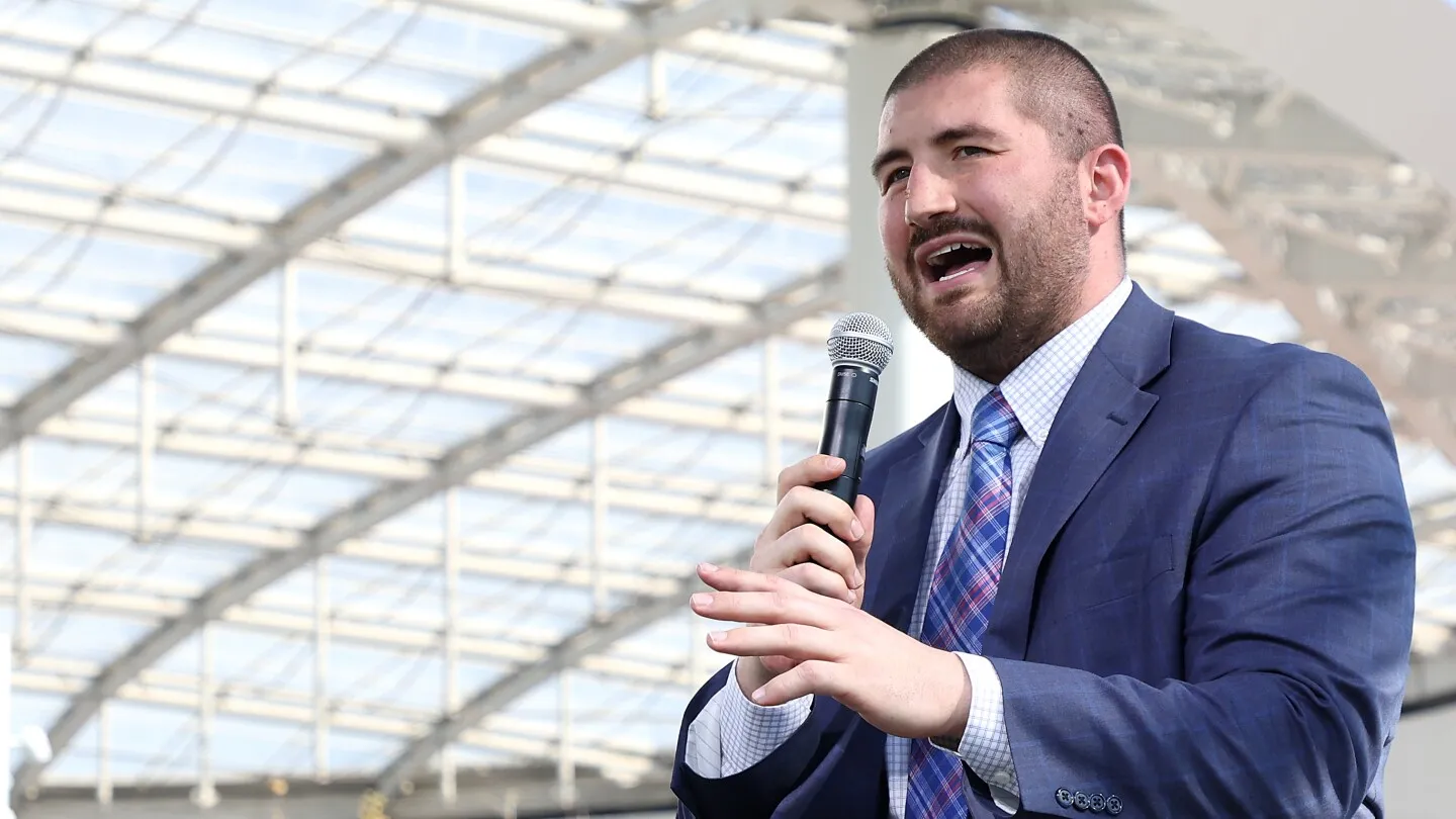 JC Tretter mengundurkan diri dari Asosiasi Pemain NFL