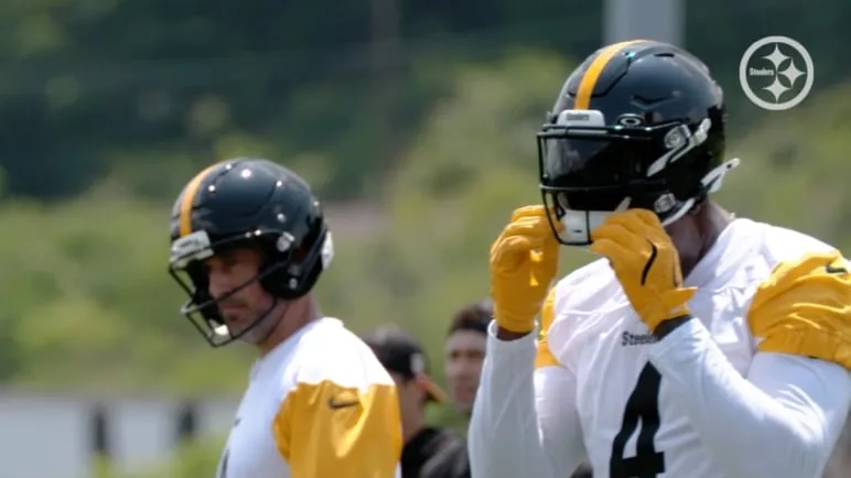 Umpan TD Aaron Rodgers Kepada DK Metcalf Adalah Yang 'Dibayangkan Sepanjang Musim Panas' Oleh Mike Tomlin