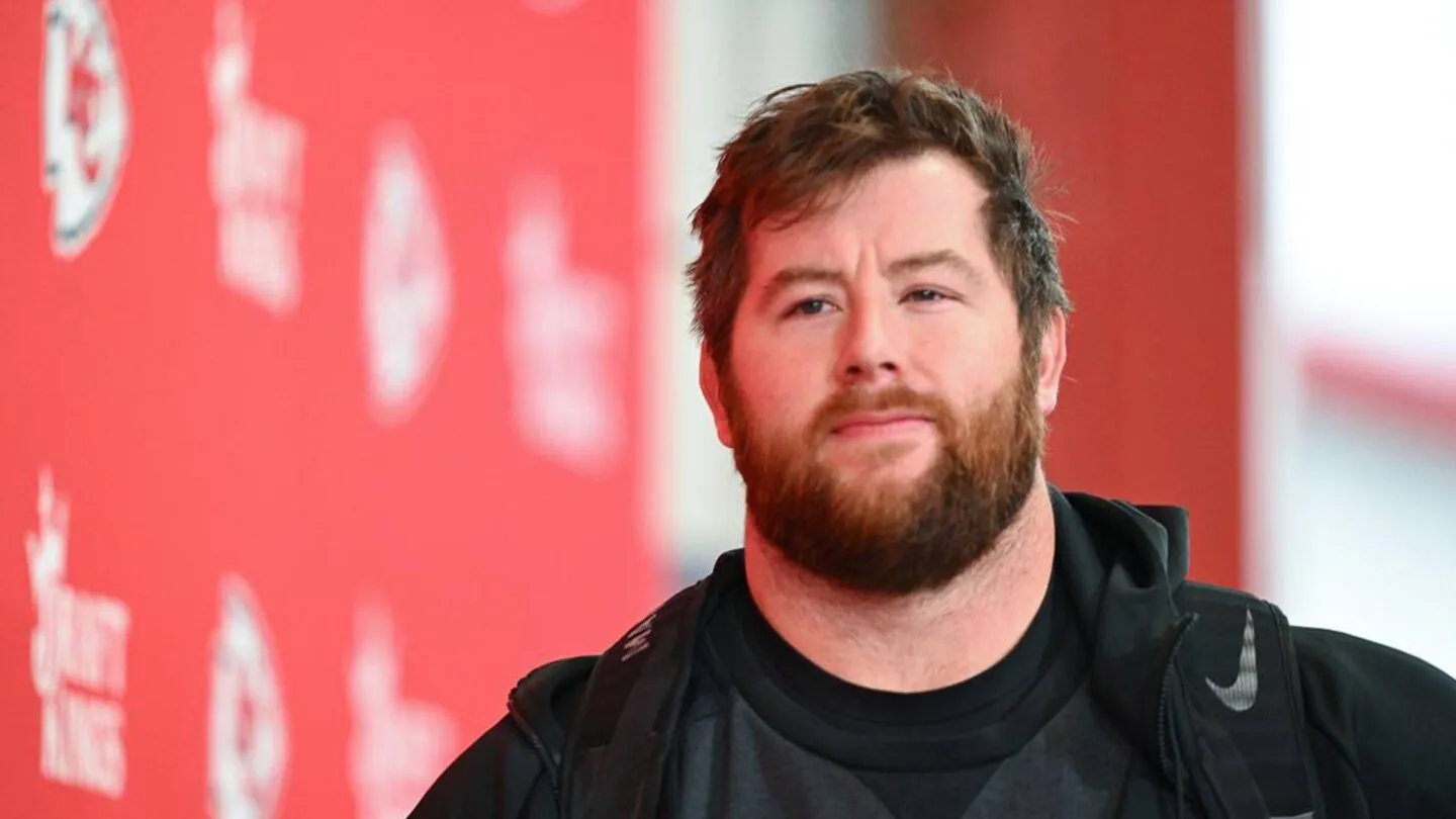Joe Thuney Setuju Perpanjangan Dua Tahun dengan Bears